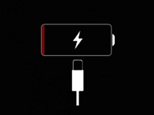 如何給手機充電？
